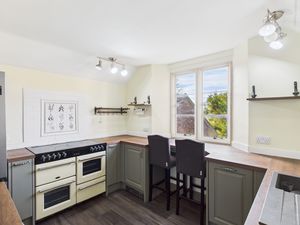 Breakfast Kitchen- click for photo gallery